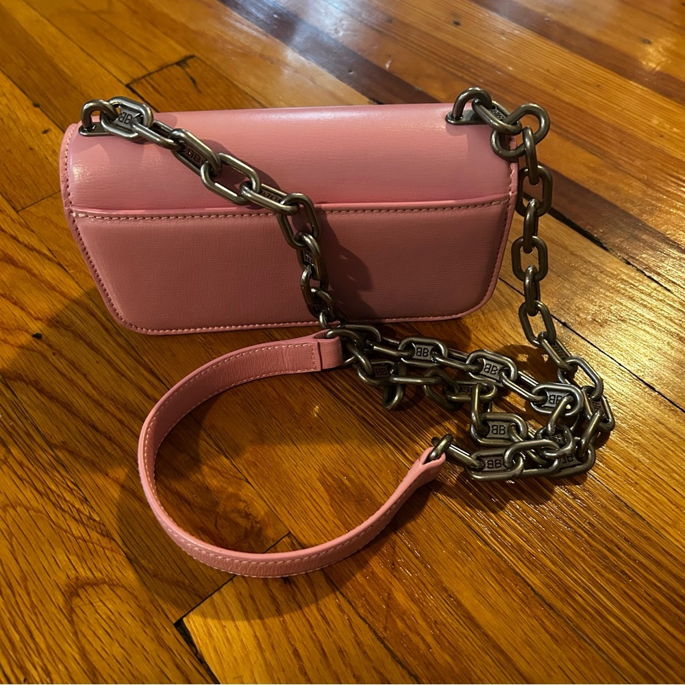 Gorgeous Pink mini Balenciaga Shoulder Bag. - Picture 5 of 14